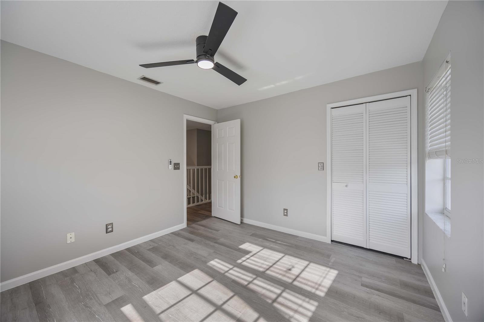 Image 40 of 66 For 13951 Harbor View Drive