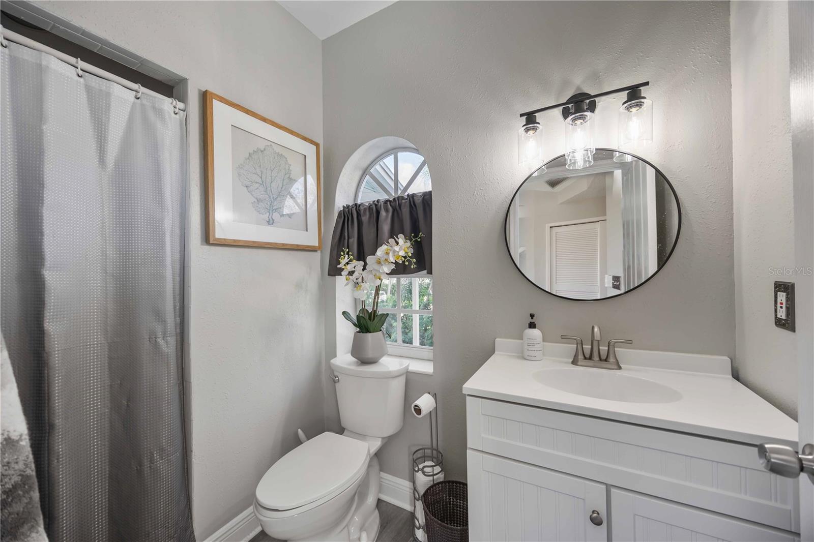 Image 43 of 66 For 13951 Harbor View Drive