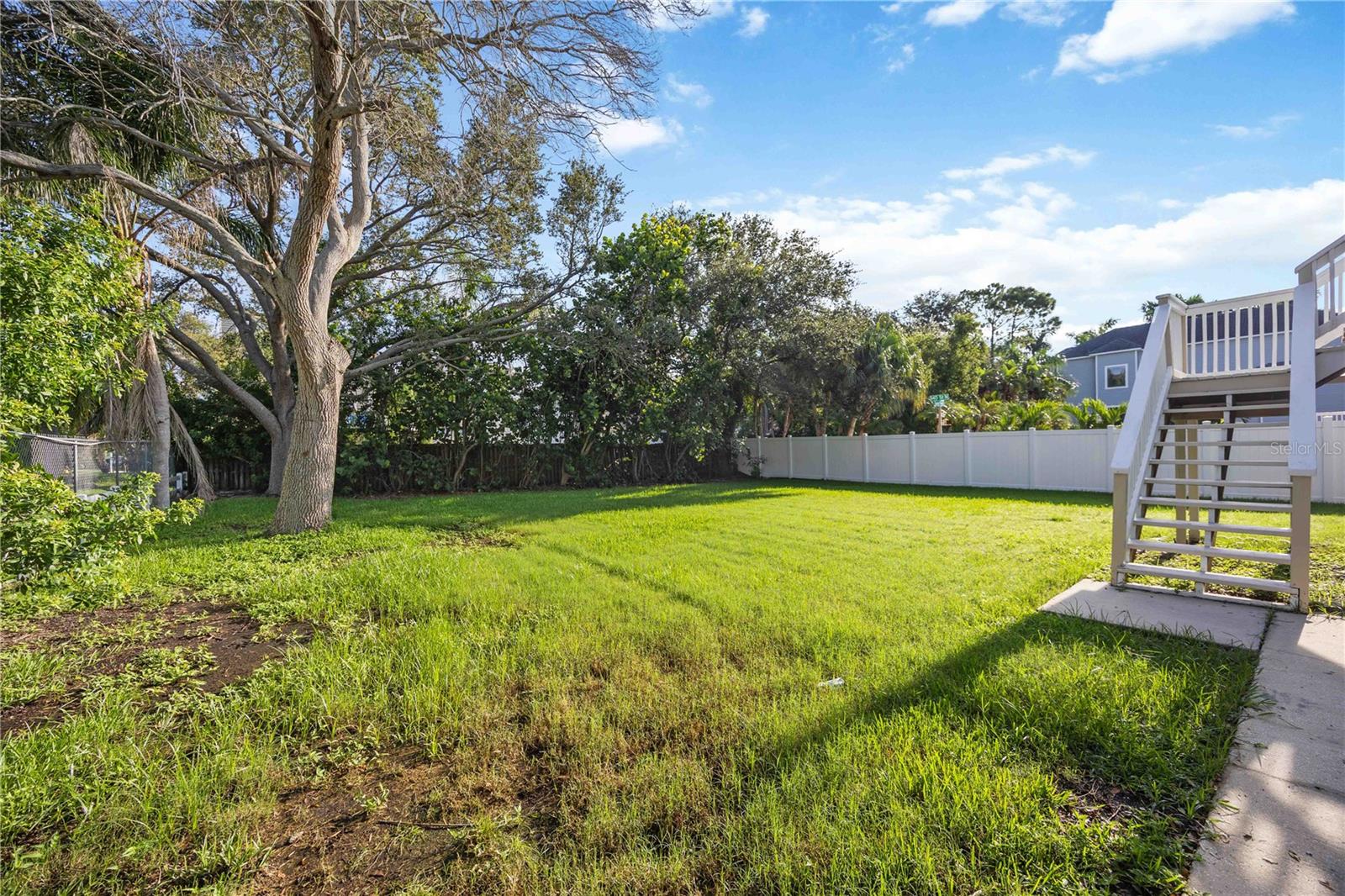 Image 46 of 66 For 13951 Harbor View Drive