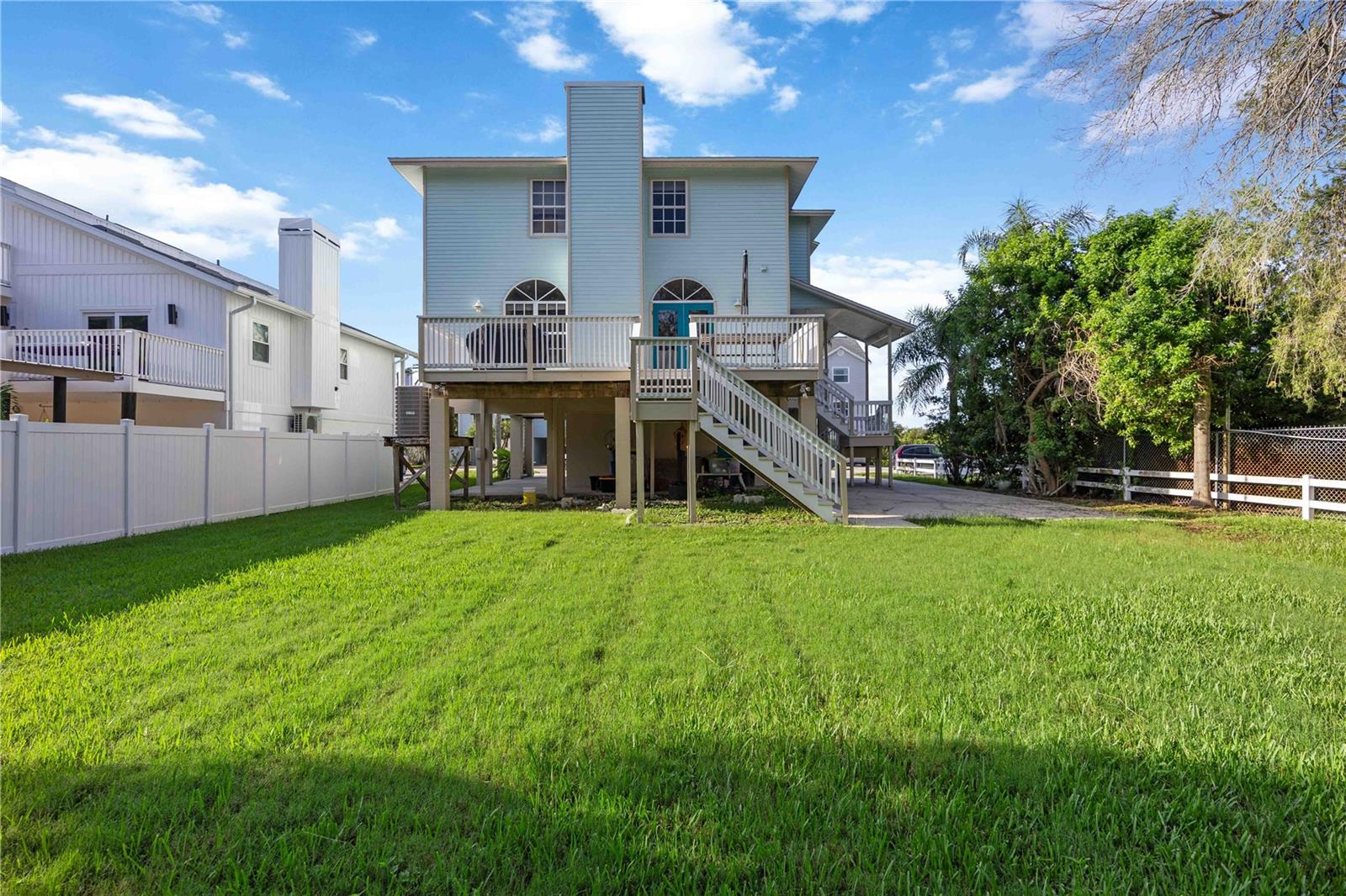 Image 49 of 66 For 13951 Harbor View Drive