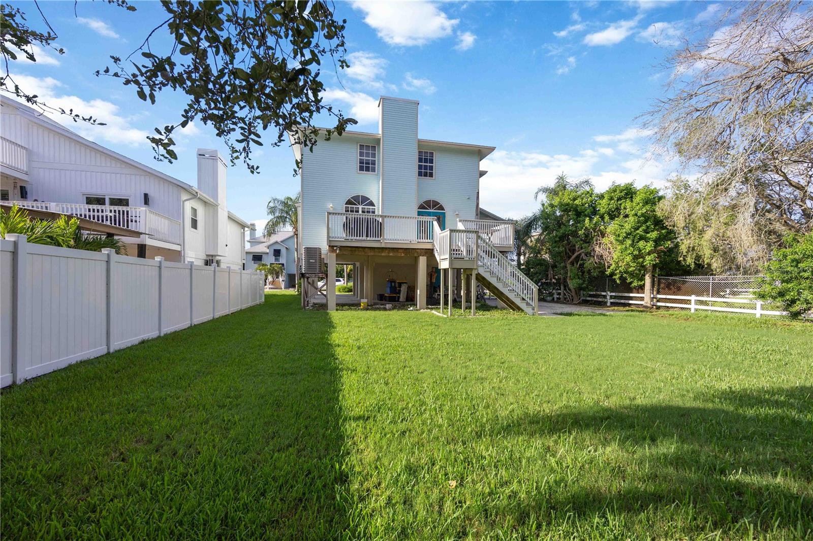 Image 50 of 66 For 13951 Harbor View Drive