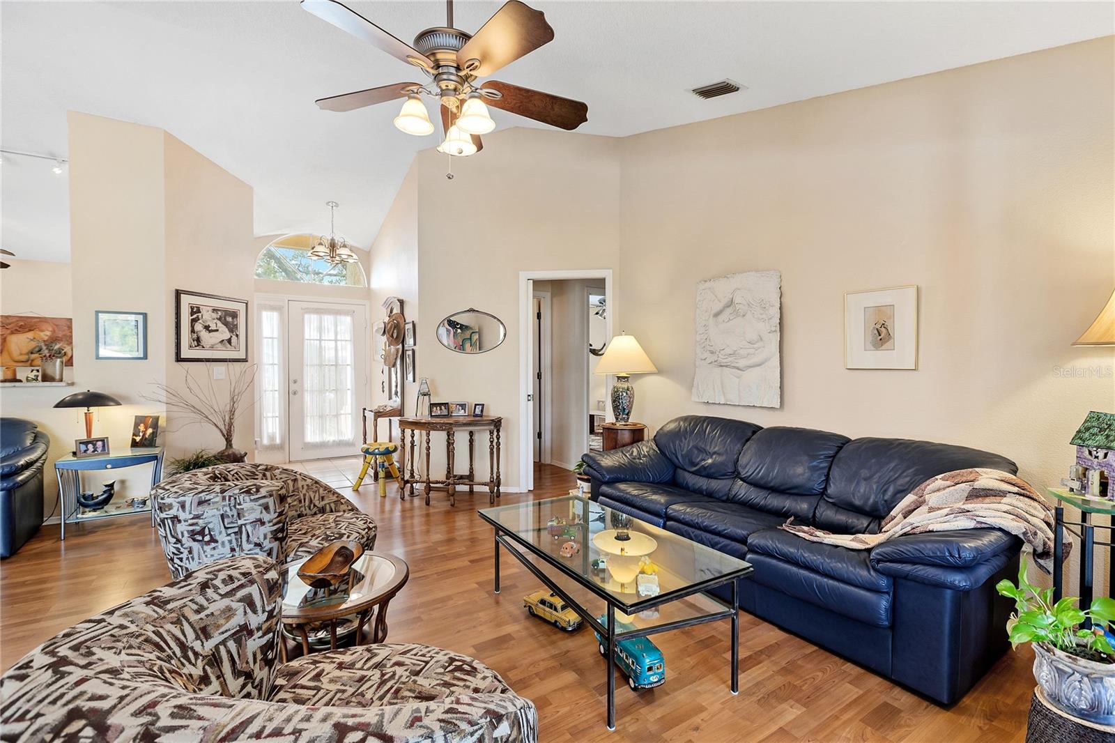 Image 11 of 33 For 4527 Hamlets Grove Drive