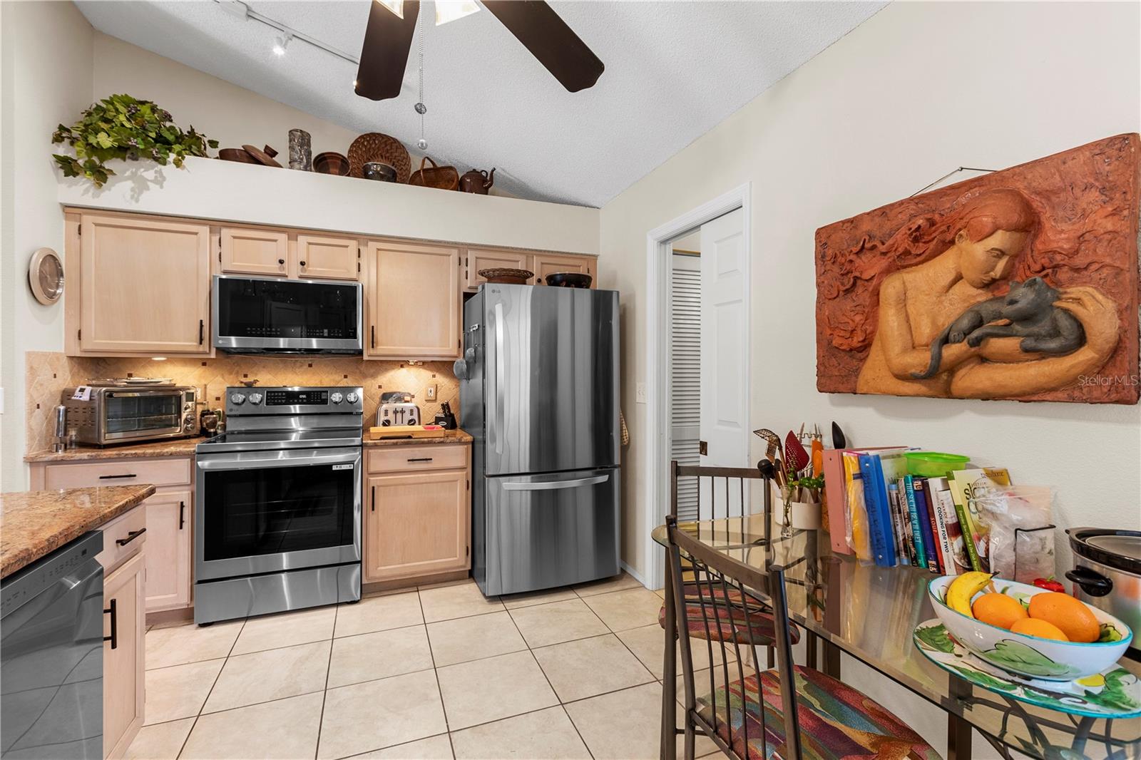 Image 5 of 33 For 4527 Hamlets Grove Drive