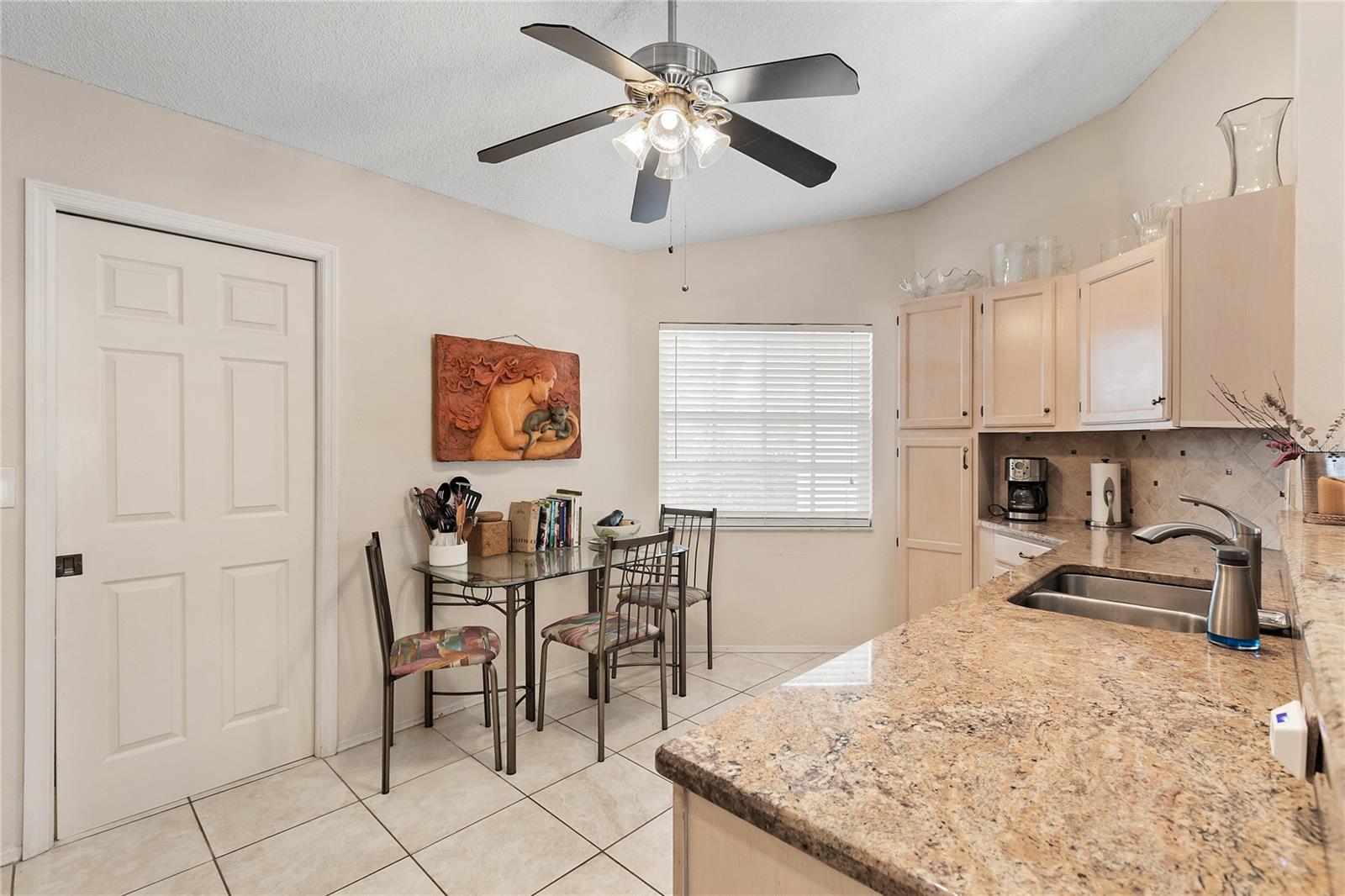 Image 7 of 33 For 4527 Hamlets Grove Drive