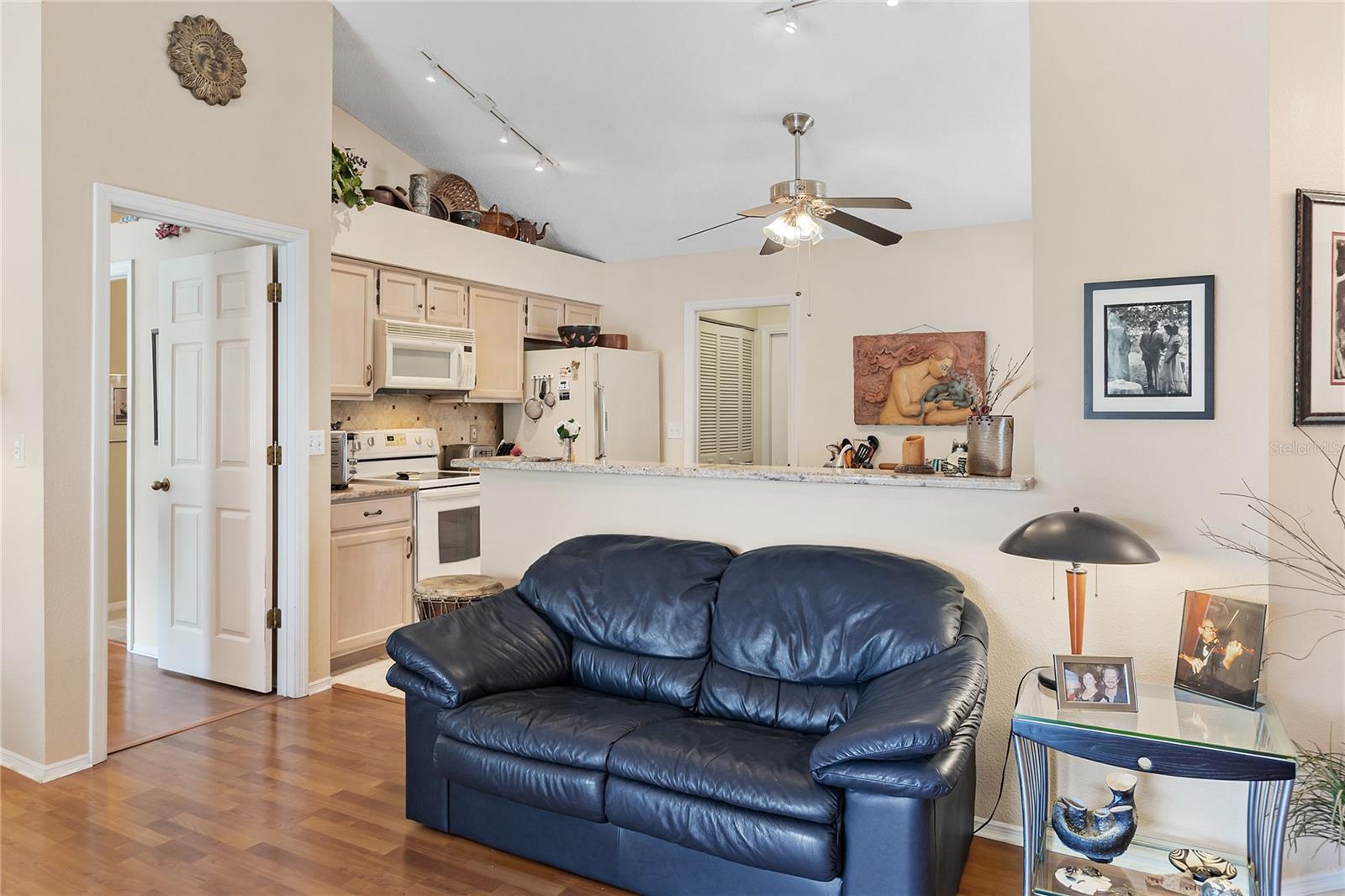Image 9 of 33 For 4527 Hamlets Grove Drive