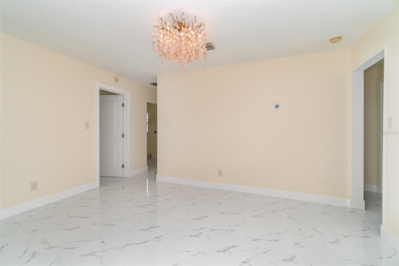 Image 10 of 50 For 625 Olympia Avenue