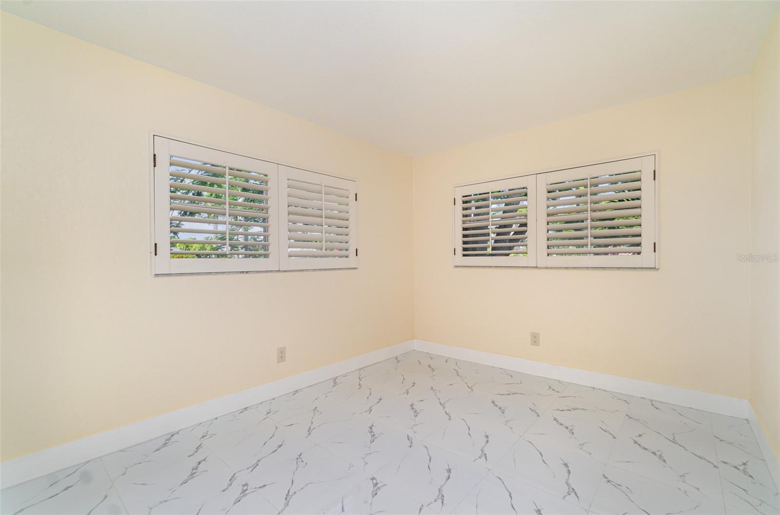 Image 31 of 50 For 625 Olympia Avenue