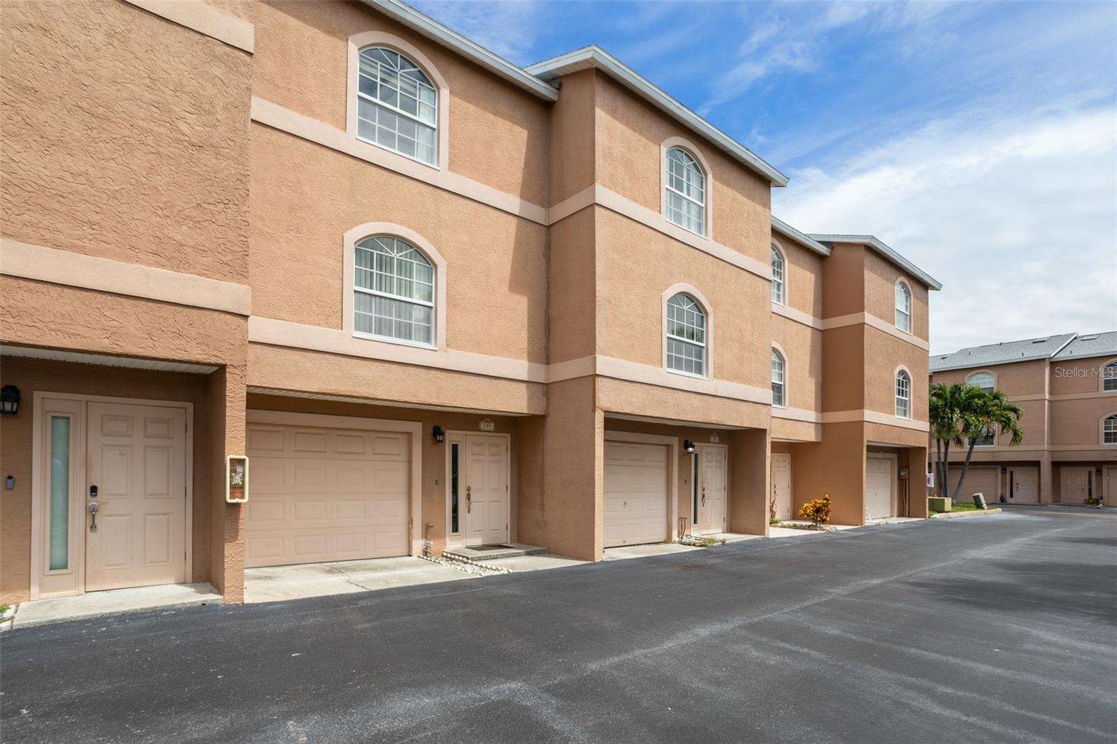 Image 2 of 28 For 637 Pinellas Bayway S 204