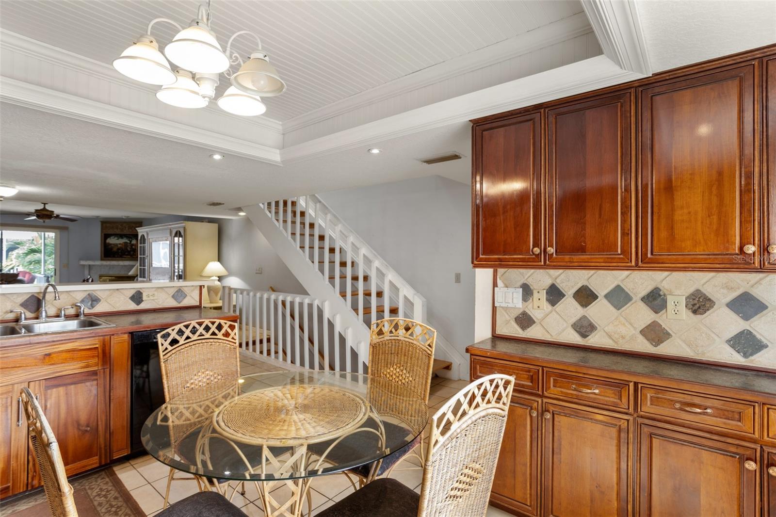 Image 7 of 28 For 637 Pinellas Bayway S 204