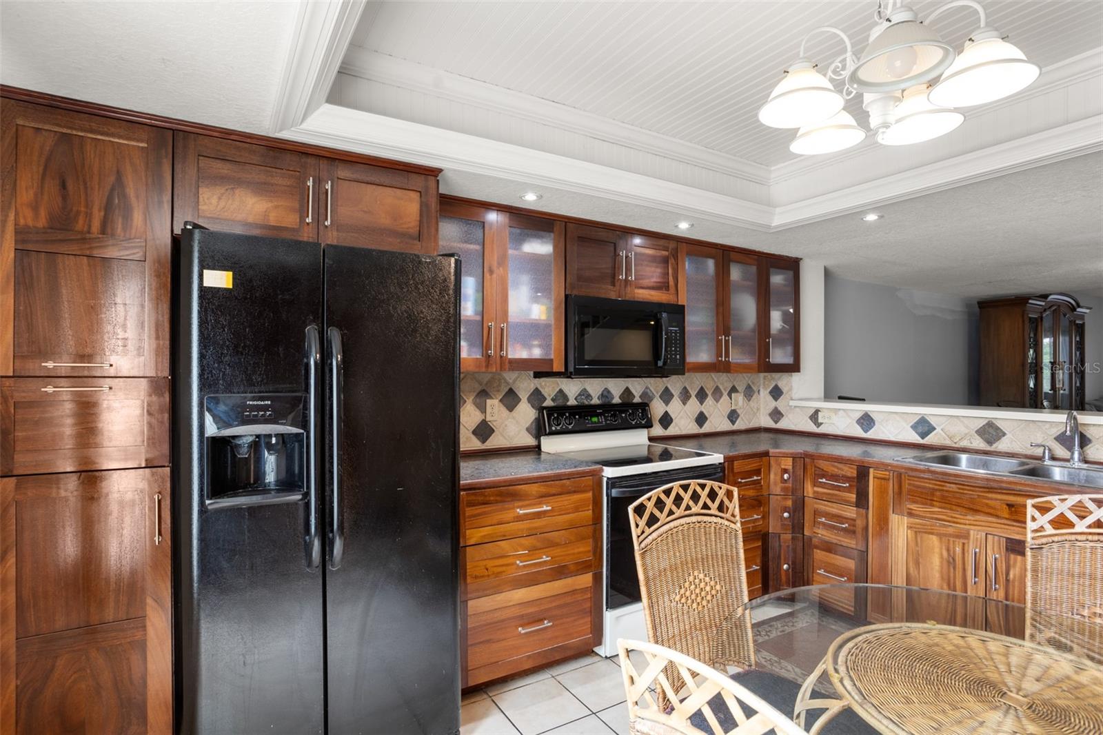 Image 8 of 28 For 637 Pinellas Bayway S 204