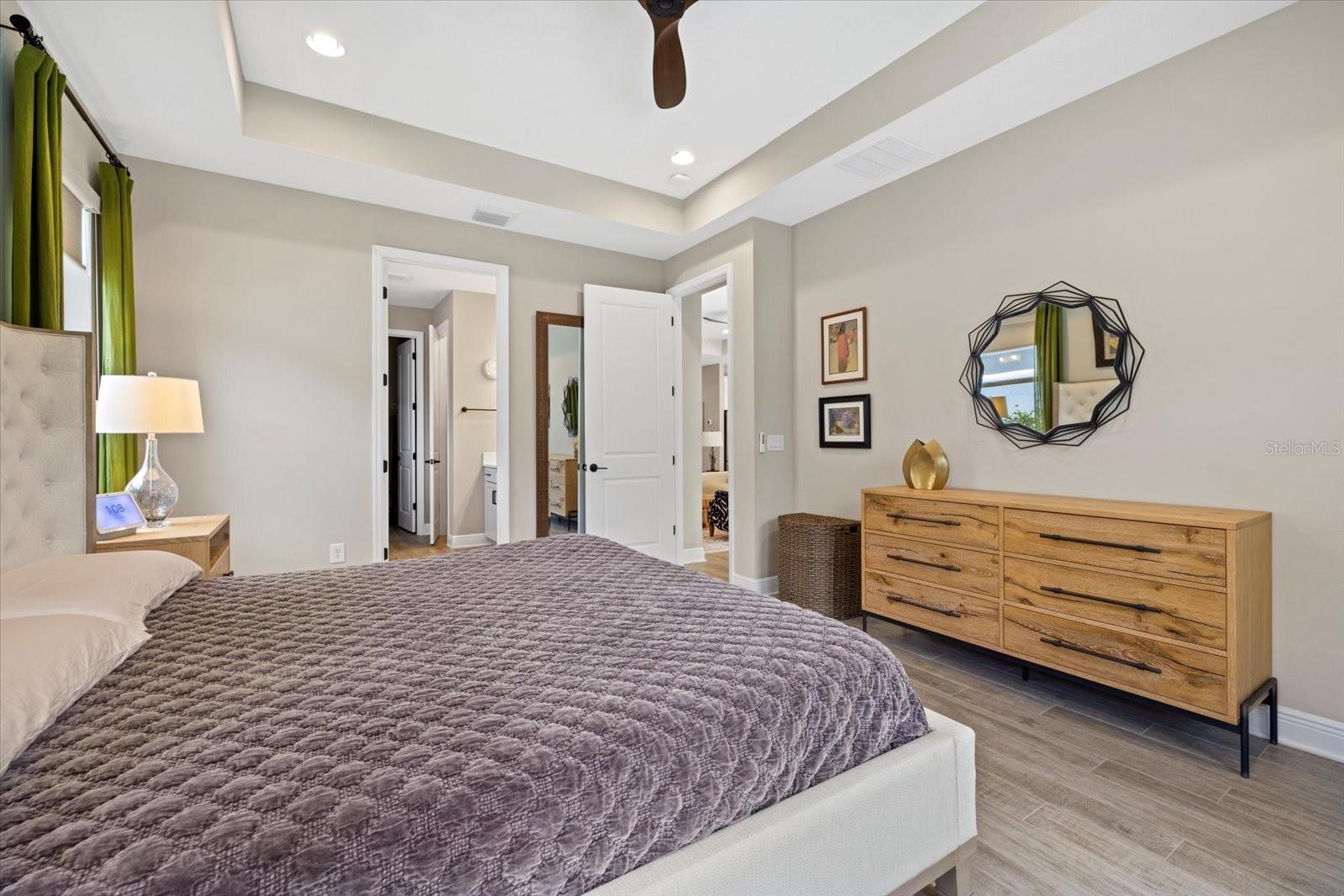 Image 18 of 50 For 16750 Savory Mist Circle