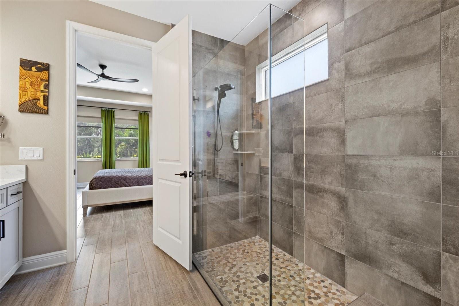 Image 20 of 50 For 16750 Savory Mist Circle