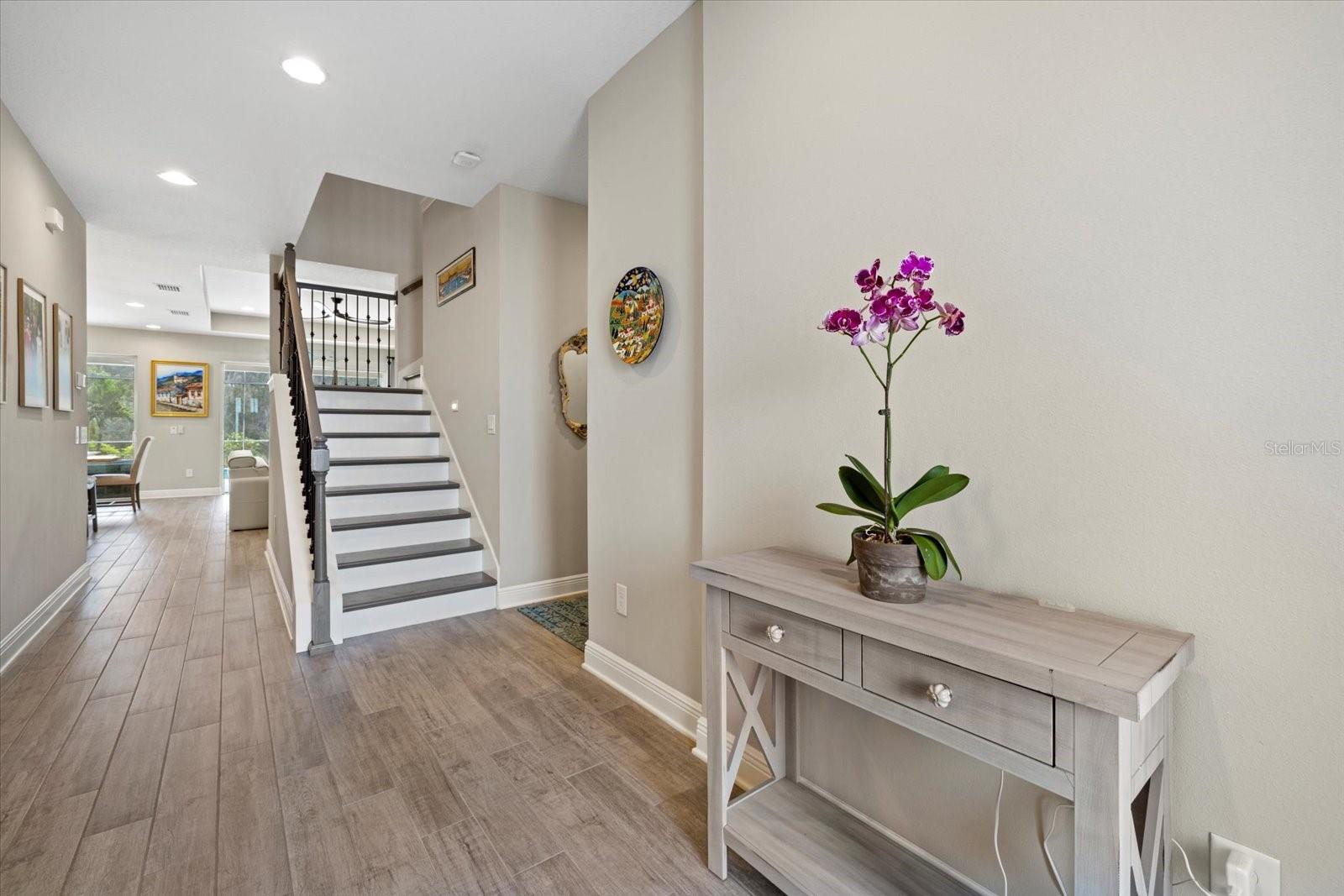 Image 3 of 50 For 16750 Savory Mist Circle