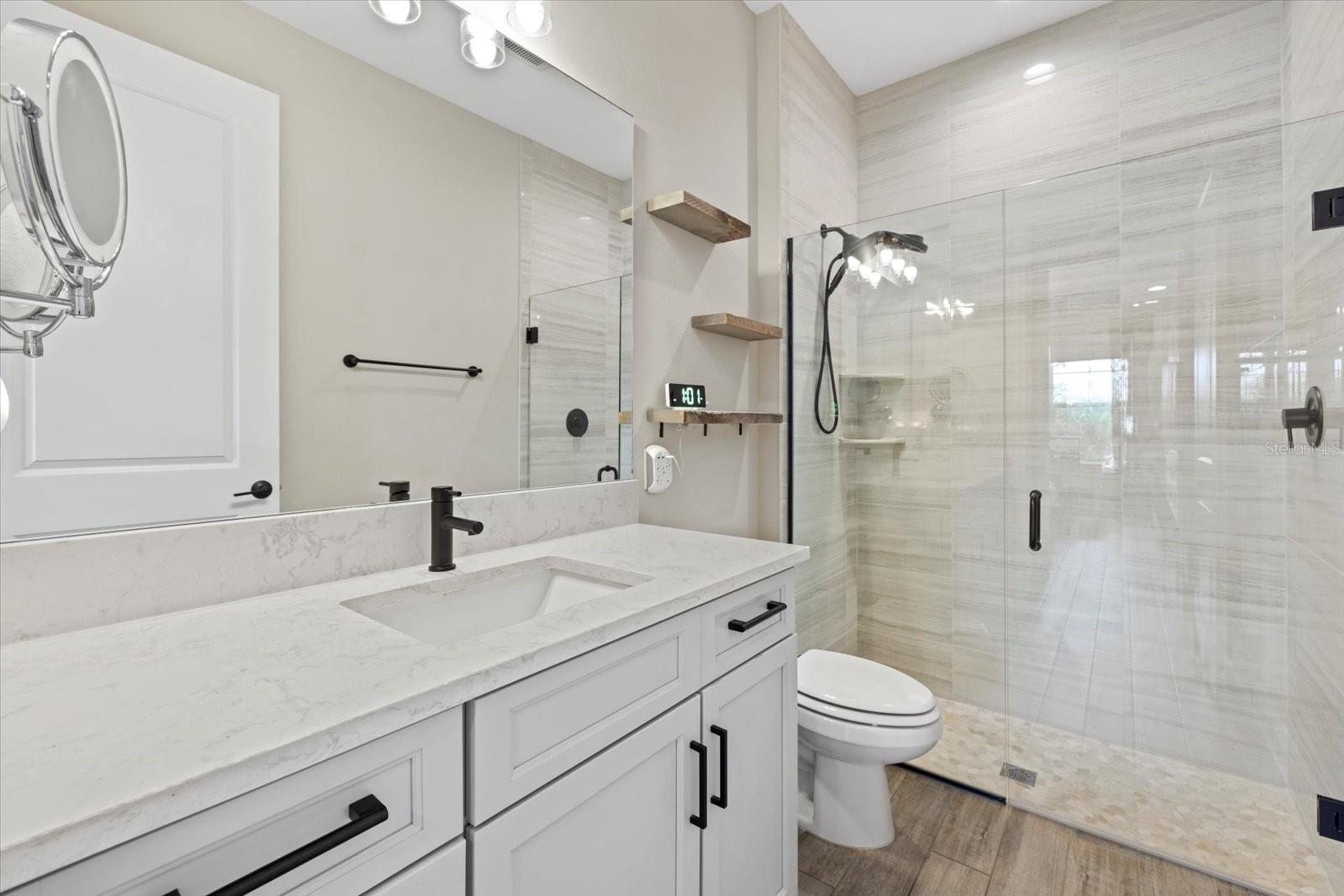 Image 30 of 50 For 16750 Savory Mist Circle