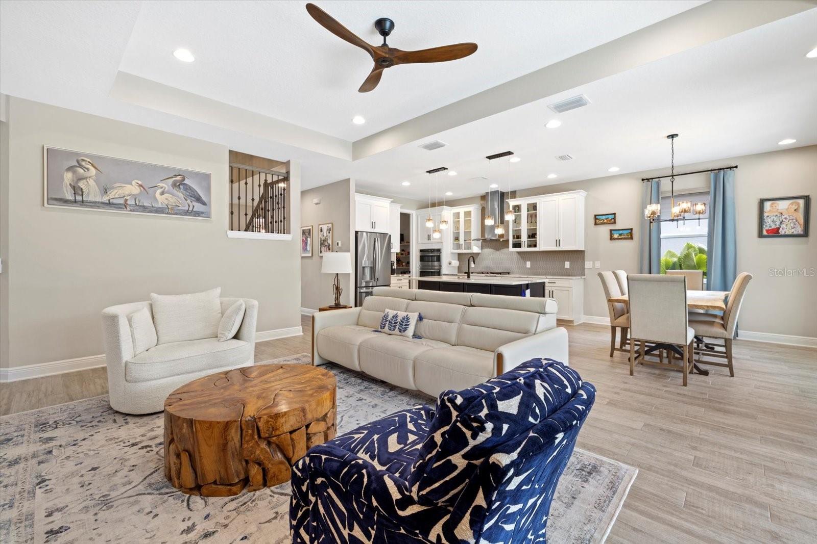 Image 6 of 50 For 16750 Savory Mist Circle