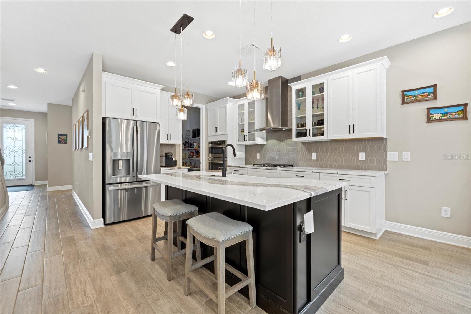 Image 9 of 50 For 16750 Savory Mist Circle