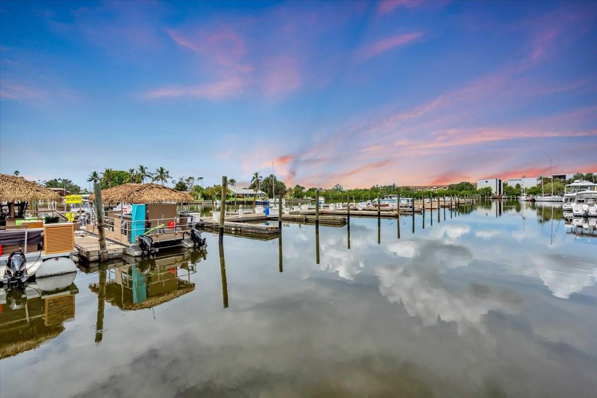 Image 13 of 33 For 7150 Tamiami Trail S615
