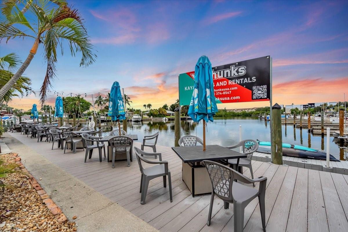 Image 18 of 33 For 7150 Tamiami Trail S615