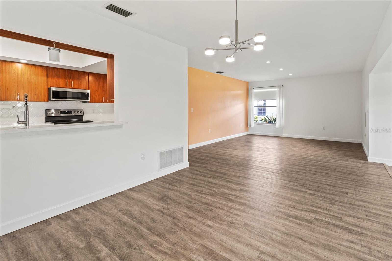 Image 14 of 63 For 6913 8th Avenue W