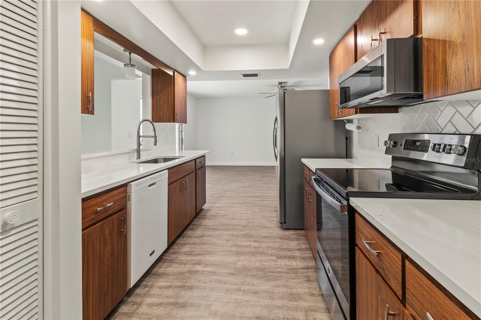 Image 16 of 63 For 6913 8th Avenue W