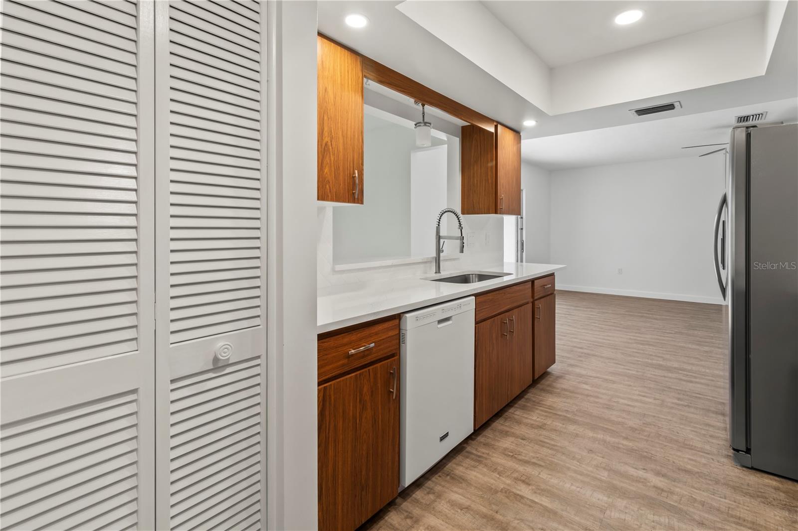 Image 18 of 63 For 6913 8th Avenue W