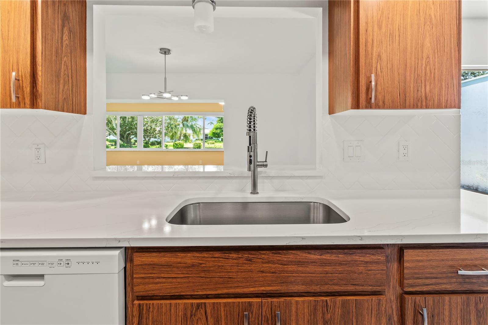Image 19 of 63 For 6913 8th Avenue W
