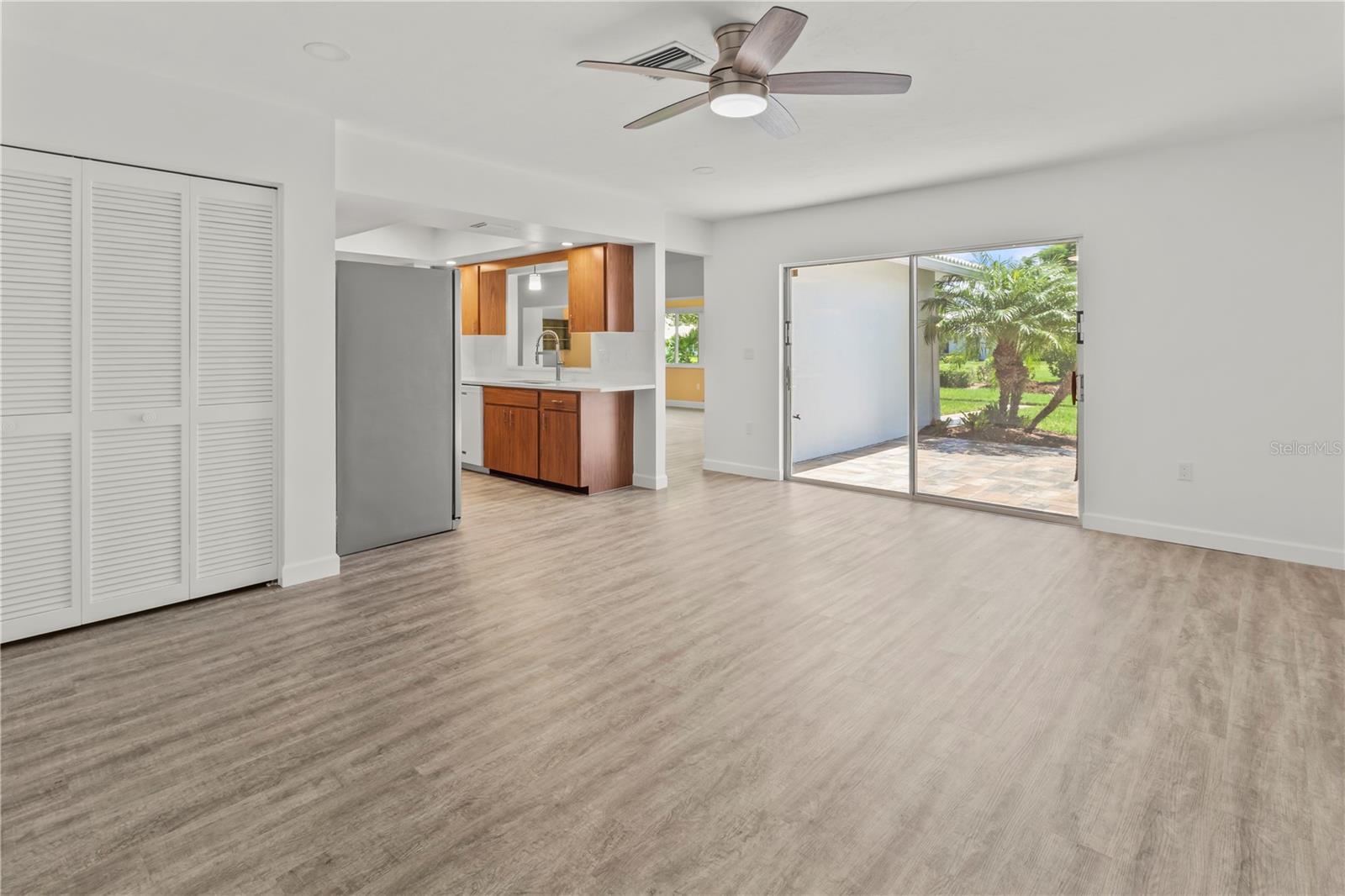 Image 23 of 63 For 6913 8th Avenue W