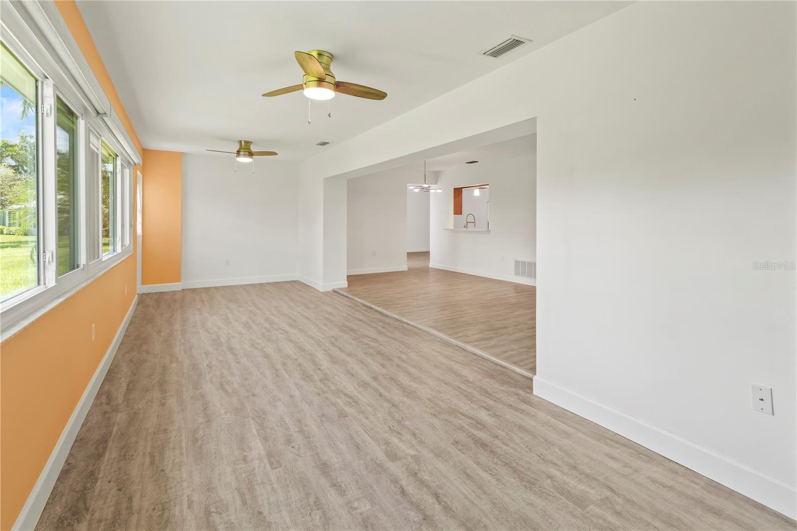 Image 27 of 63 For 6913 8th Avenue W