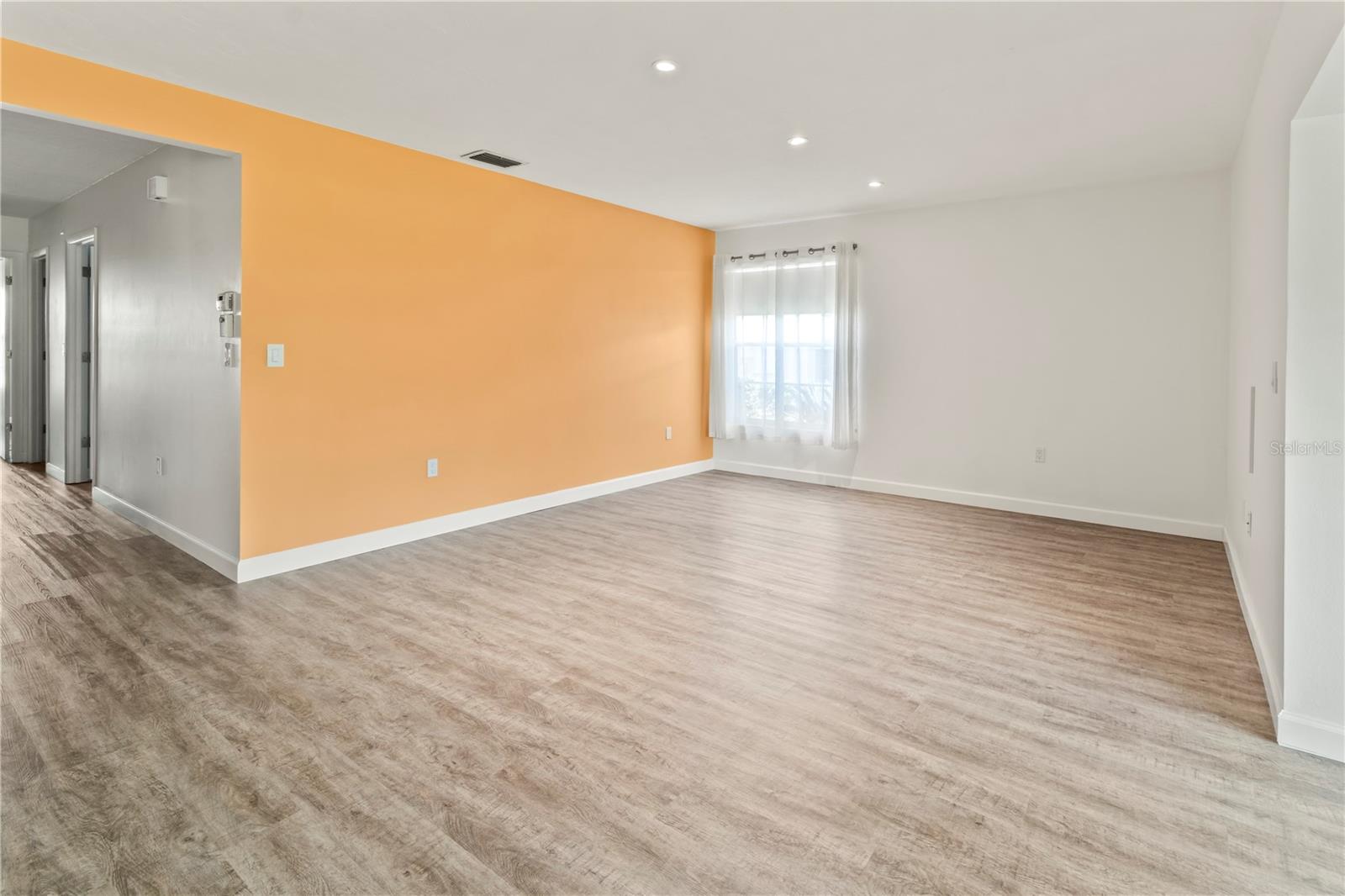 Image 9 of 63 For 6913 8th Avenue W