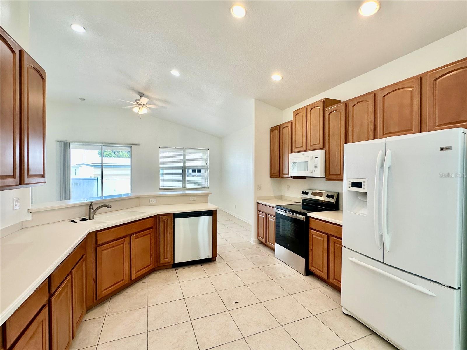 Image 14 of 48 For 5223 58th Terrace E