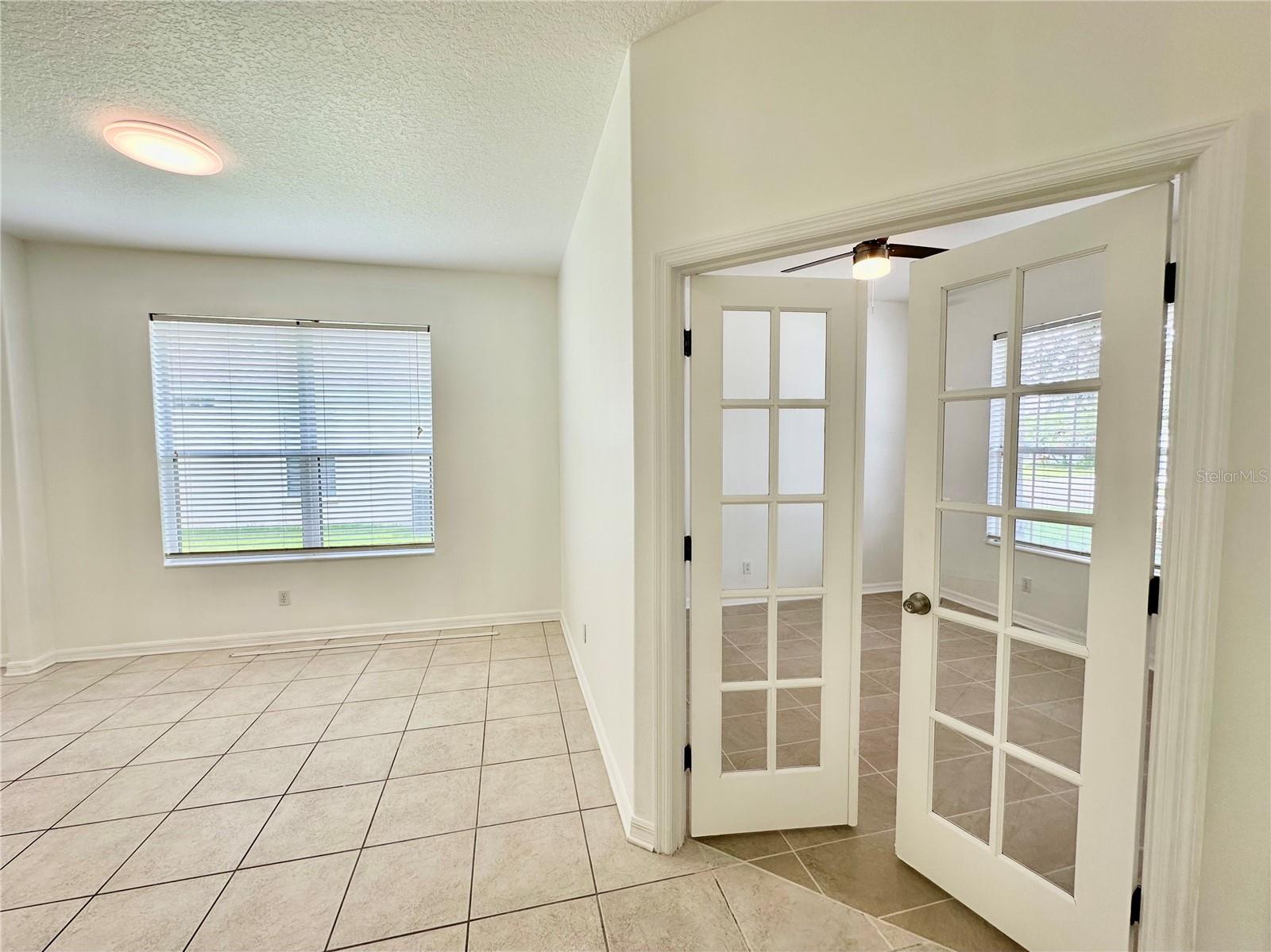 Image 18 of 48 For 5223 58th Terrace E