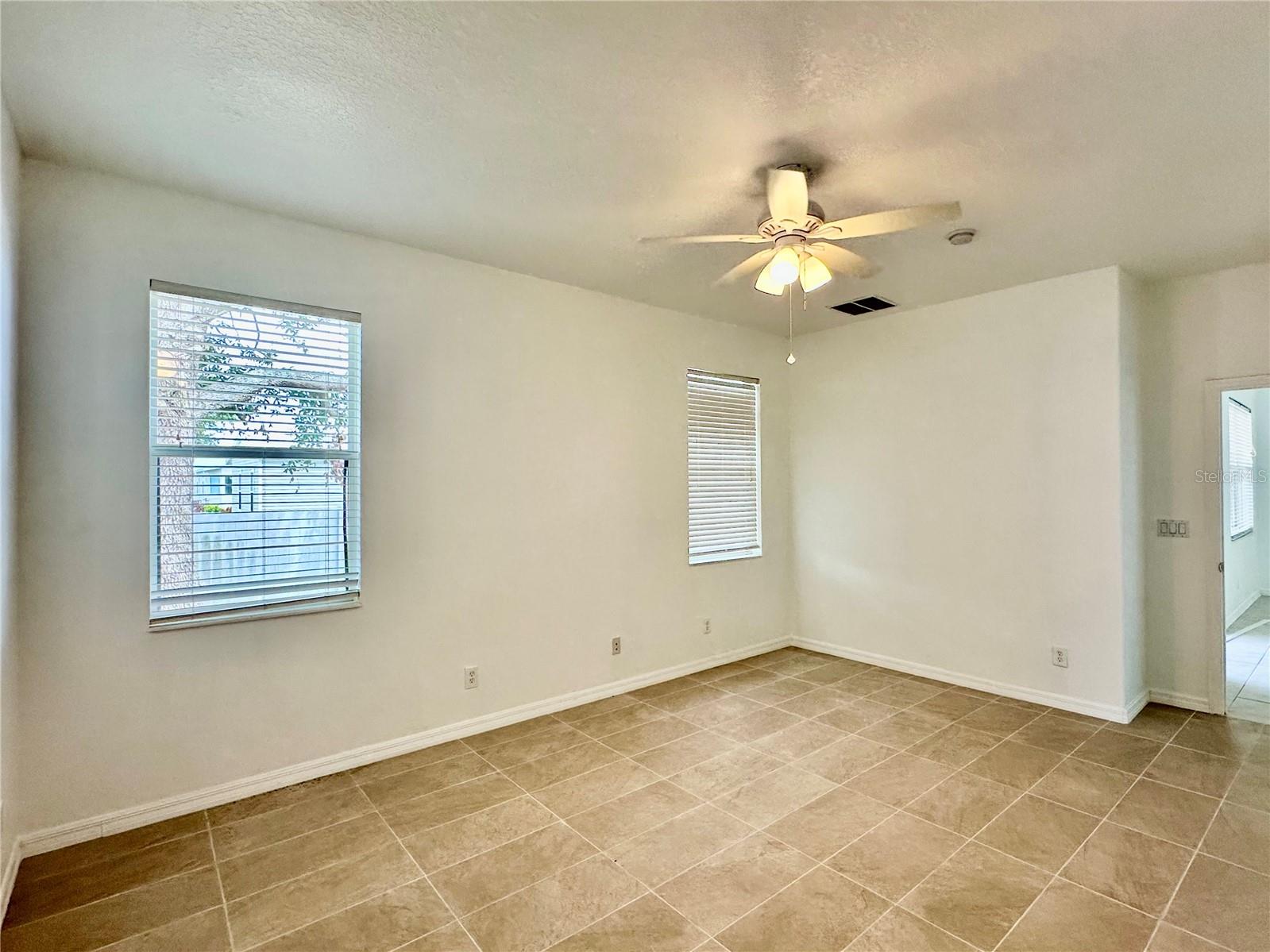 Image 23 of 48 For 5223 58th Terrace E