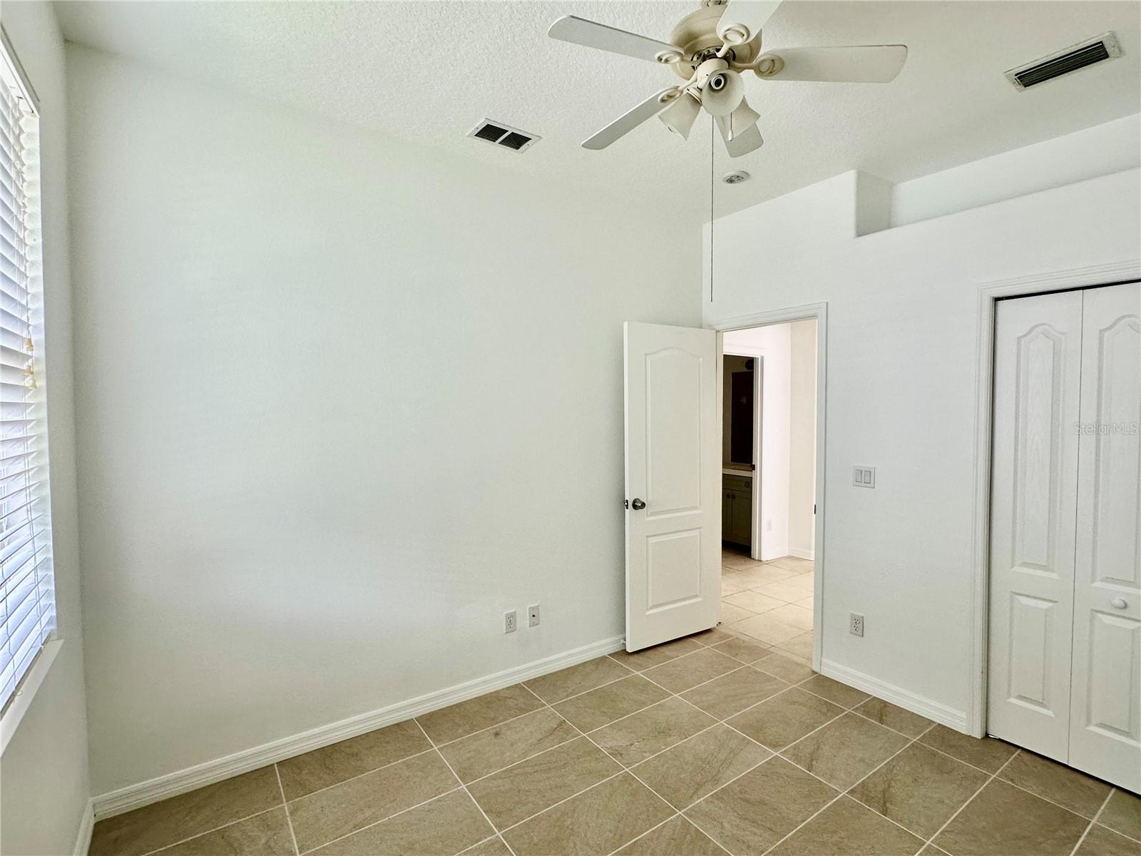 Image 34 of 48 For 5223 58th Terrace E
