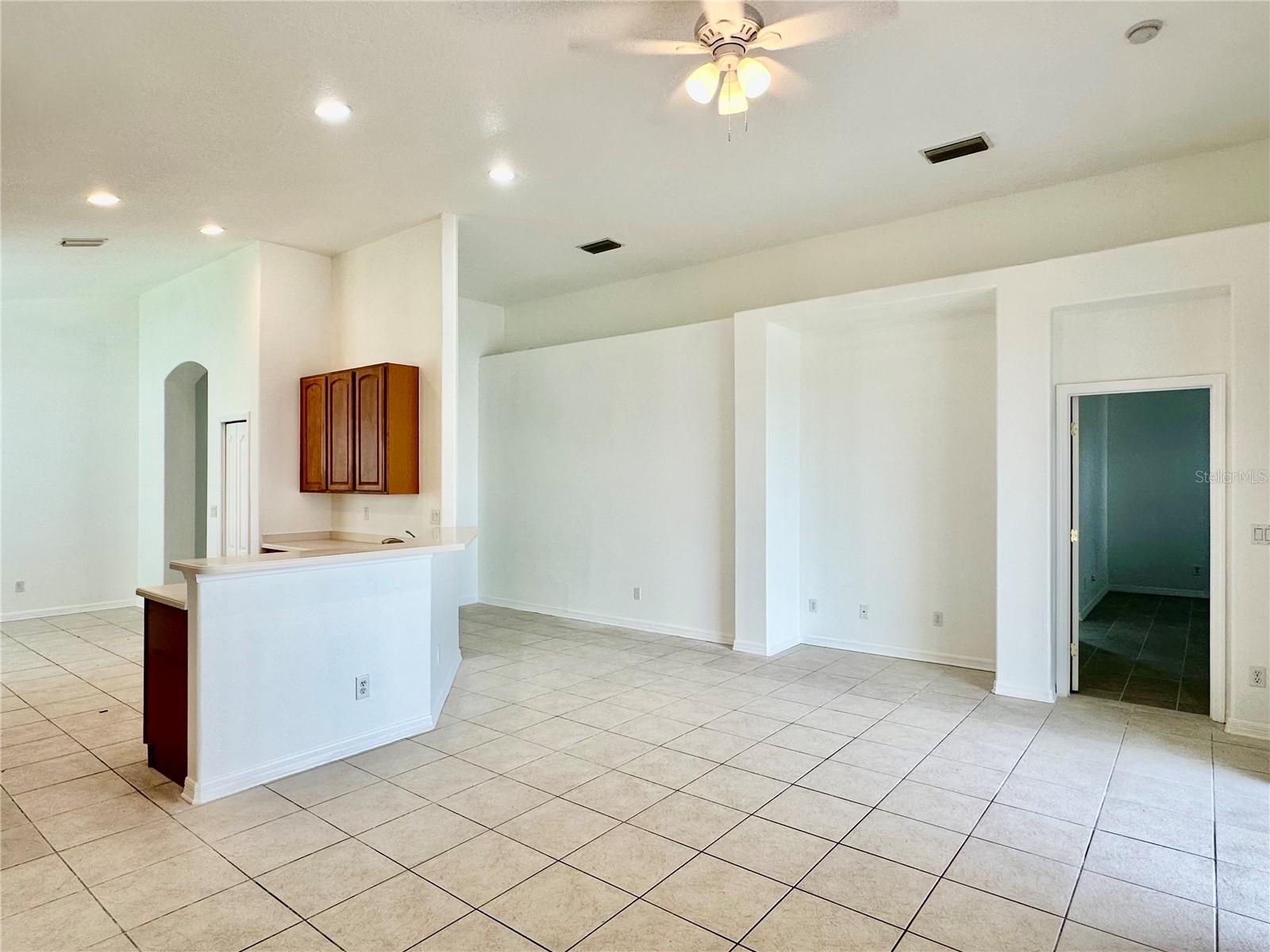 Image 8 of 48 For 5223 58th Terrace E