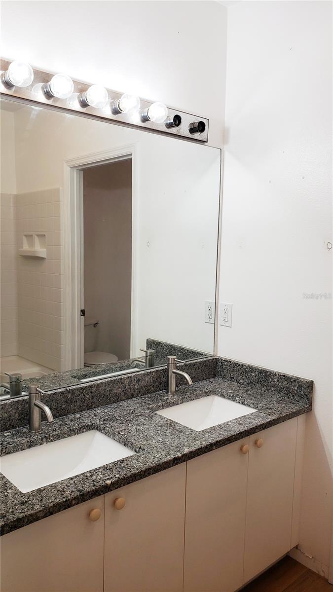 Image 7 of 12 For 1624 36th Avenue E
