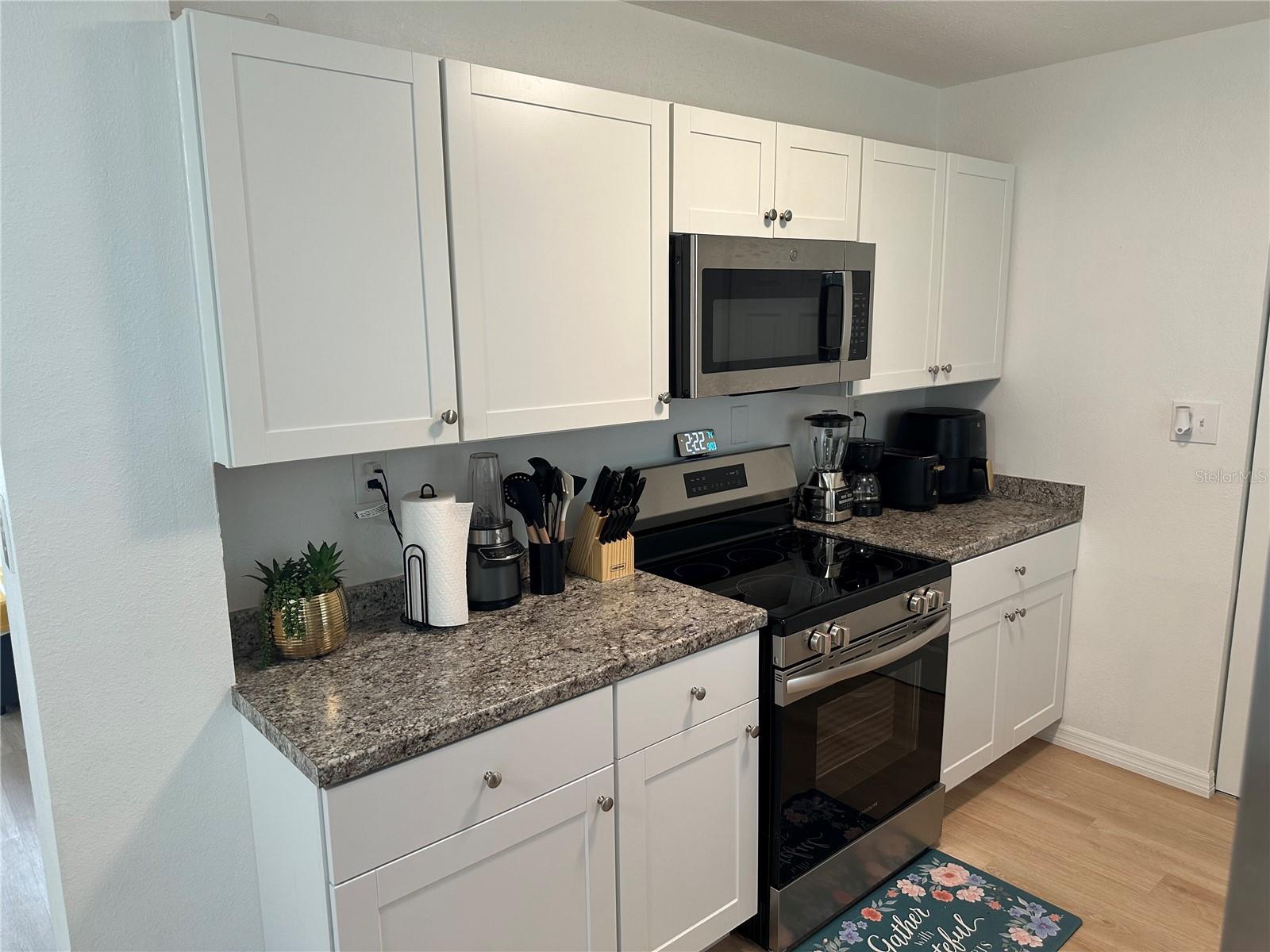 Image 12 of 29 For 1836 1st Avenue E