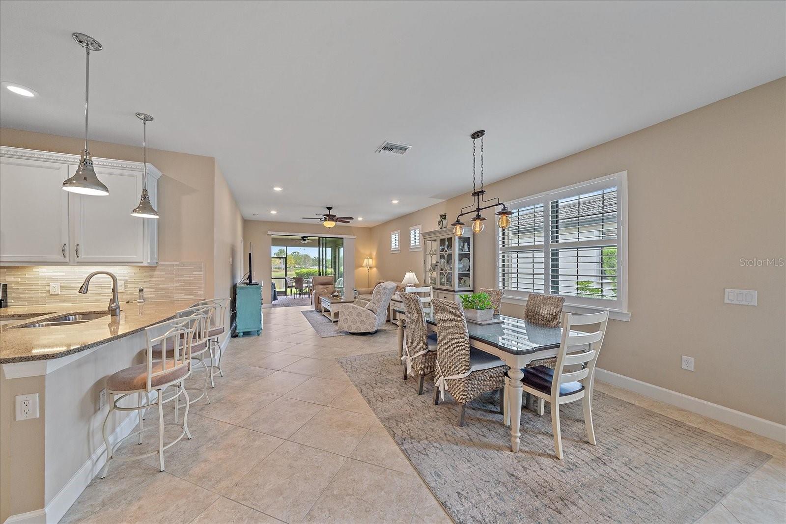 Image 6 of 41 For 17535 Hampton Falls Terrace