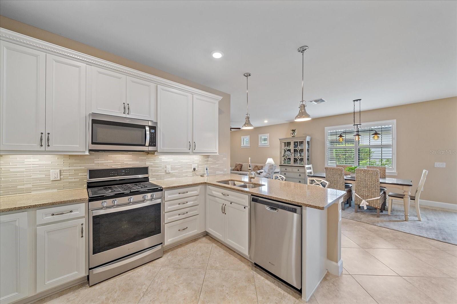 Image 9 of 41 For 17535 Hampton Falls Terrace