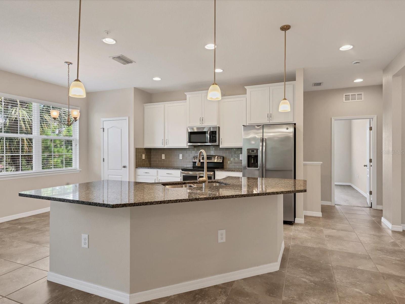 Image 11 of 40 For 8219 Enclave Way 104