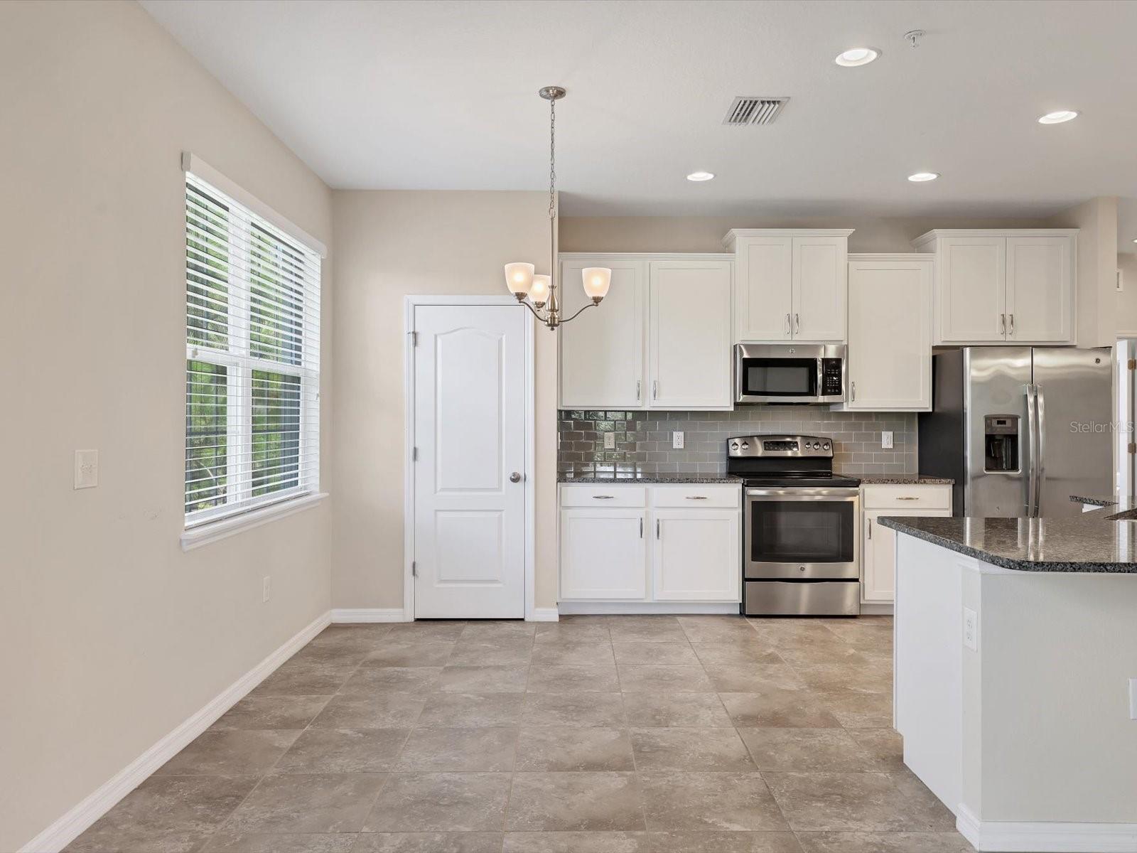 Image 15 of 40 For 8219 Enclave Way 104