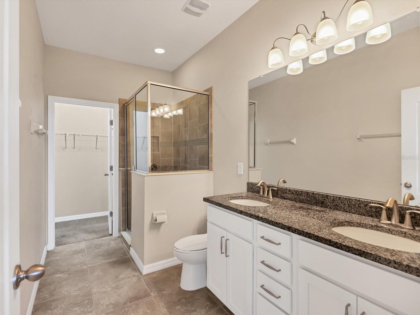 Image 20 of 40 For 8219 Enclave Way 104