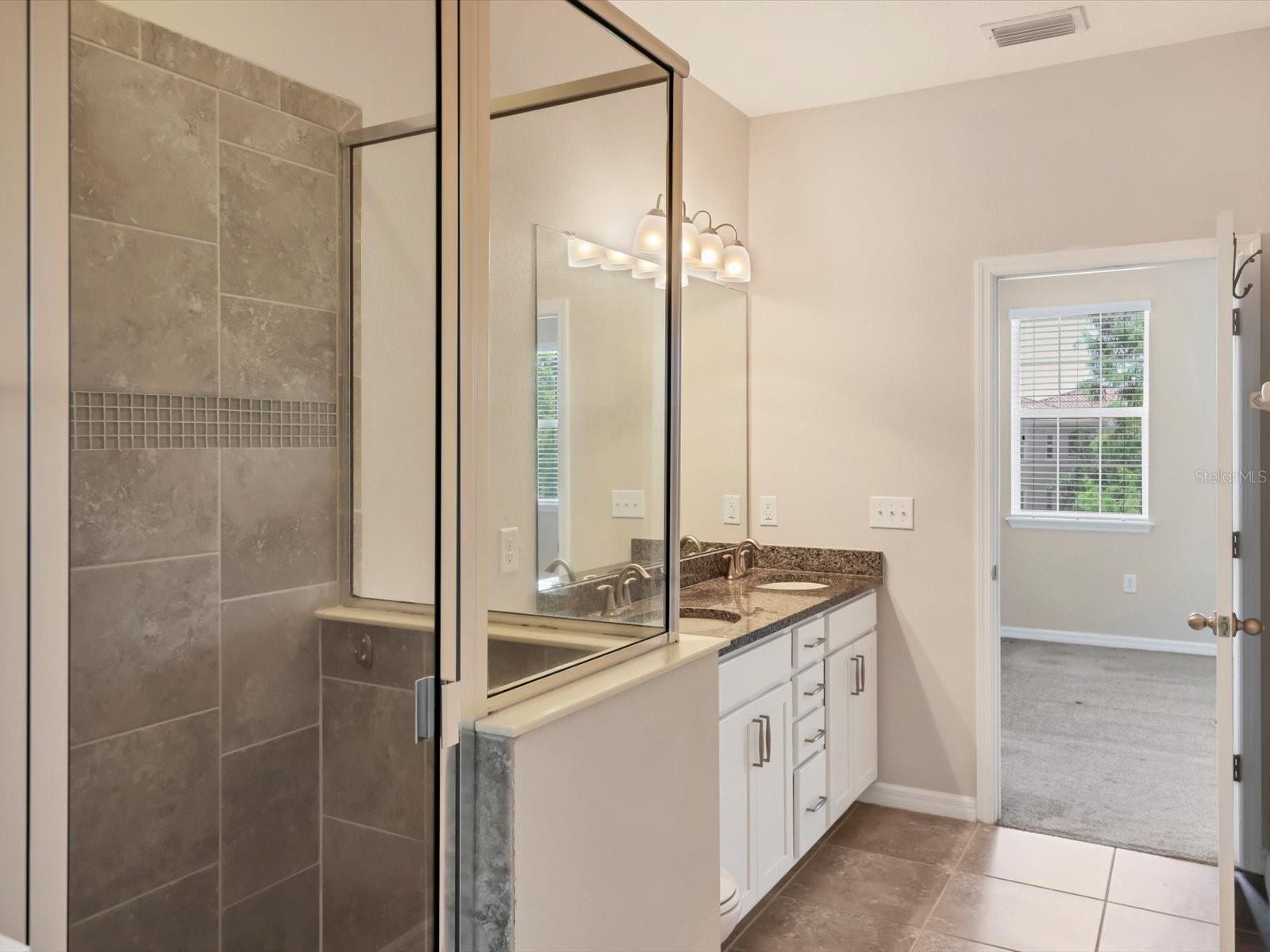 Image 21 of 40 For 8219 Enclave Way 104