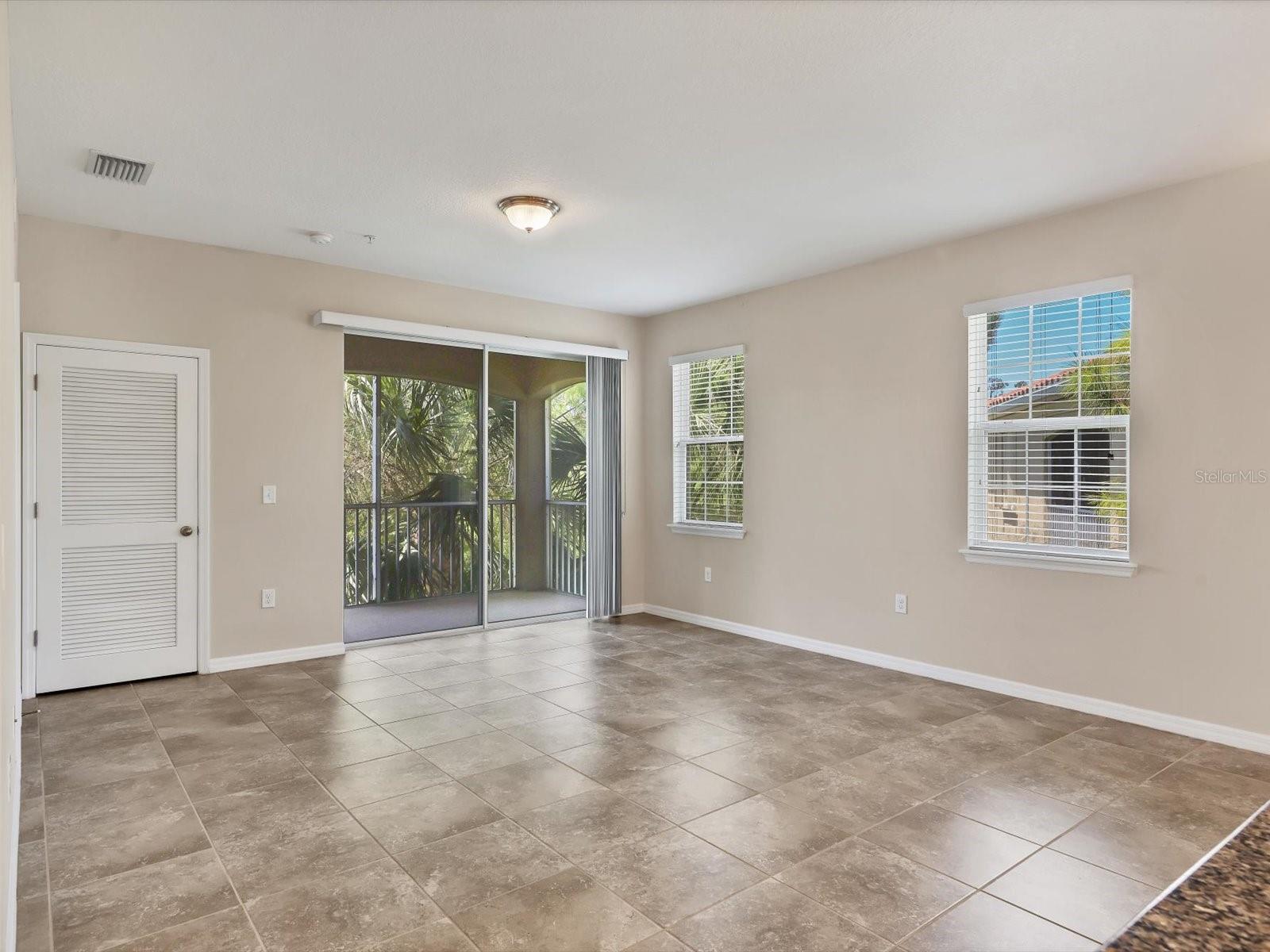 Image 8 of 40 For 8219 Enclave Way 104