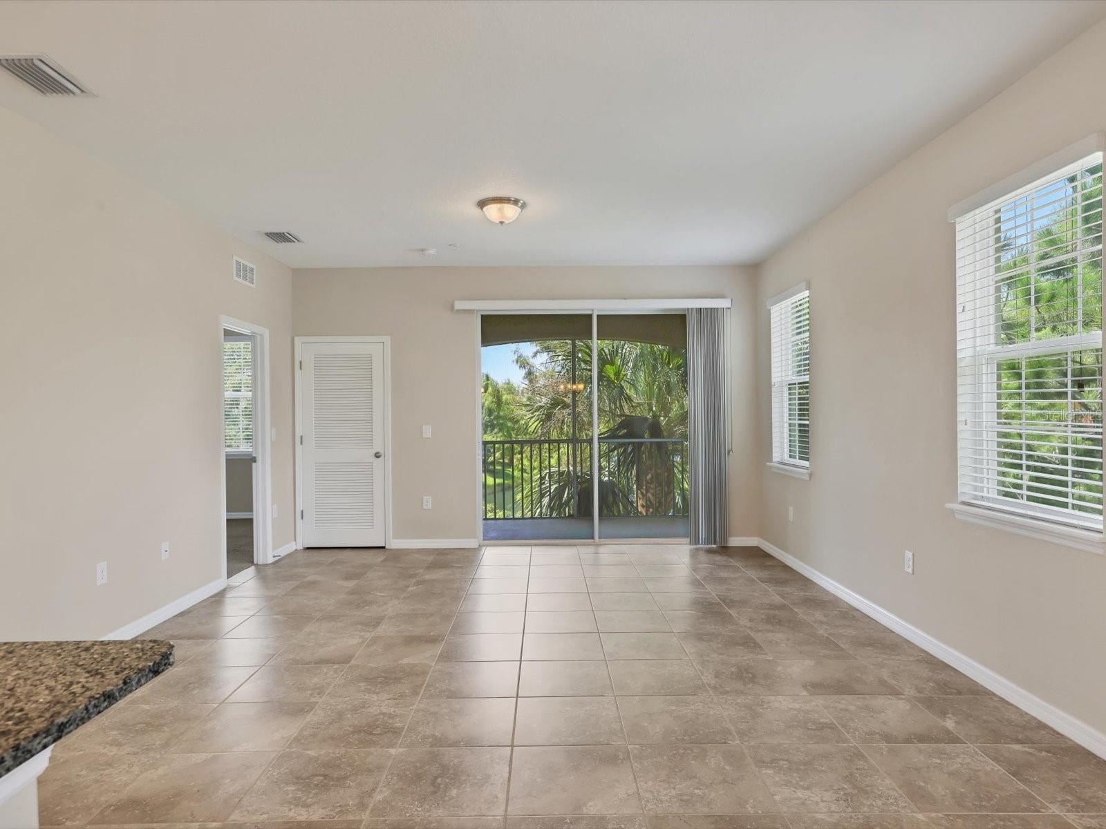 Image 9 of 40 For 8219 Enclave Way 104