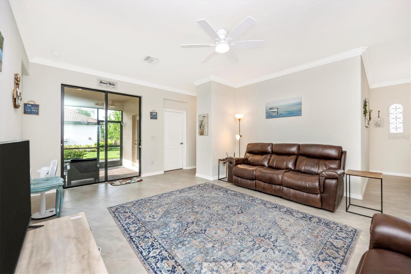 Image 23 of 59 For 9904 Hilltop Drive