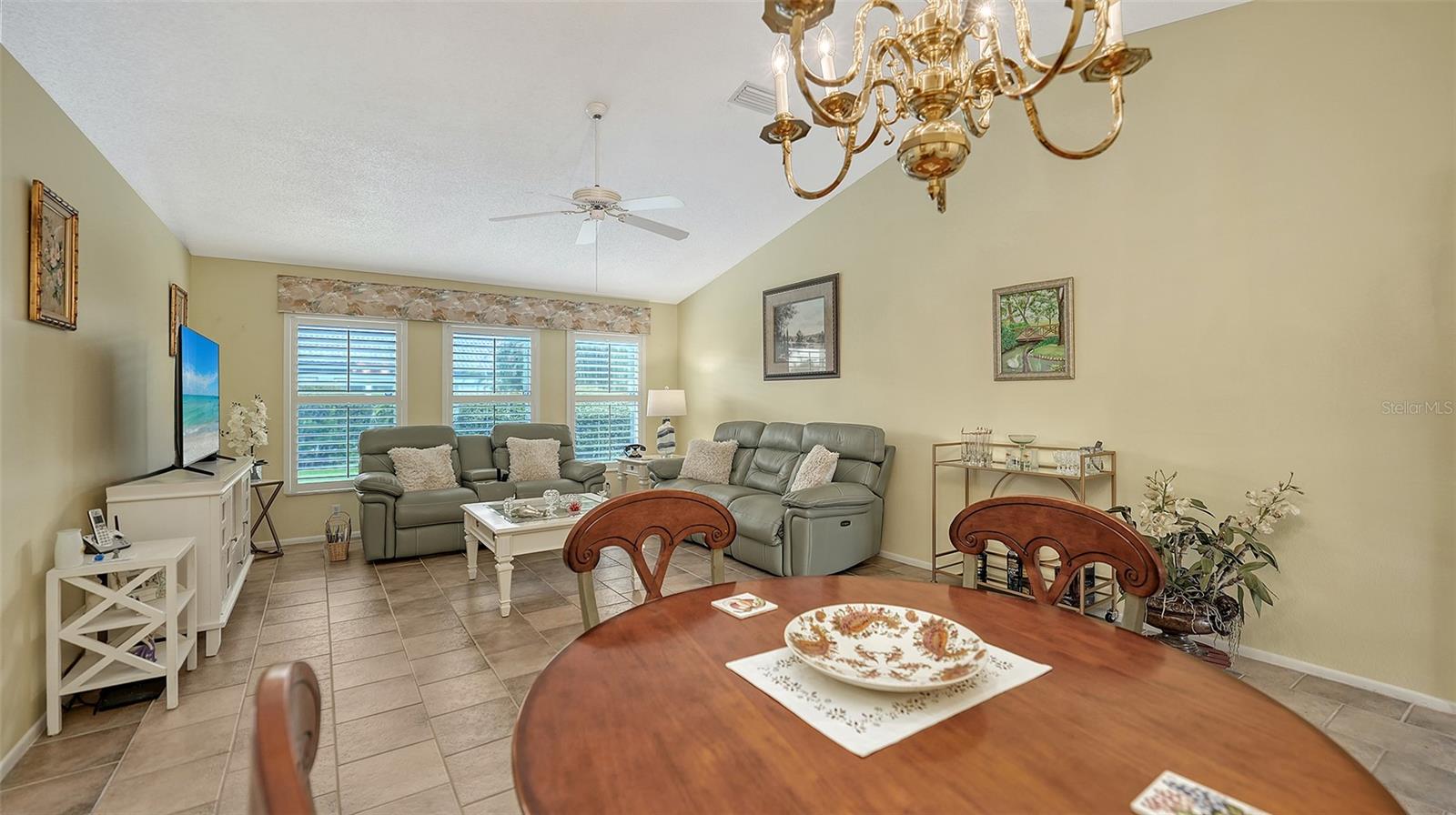 Image 12 of 46 For 4176 Vallarta Court 3033