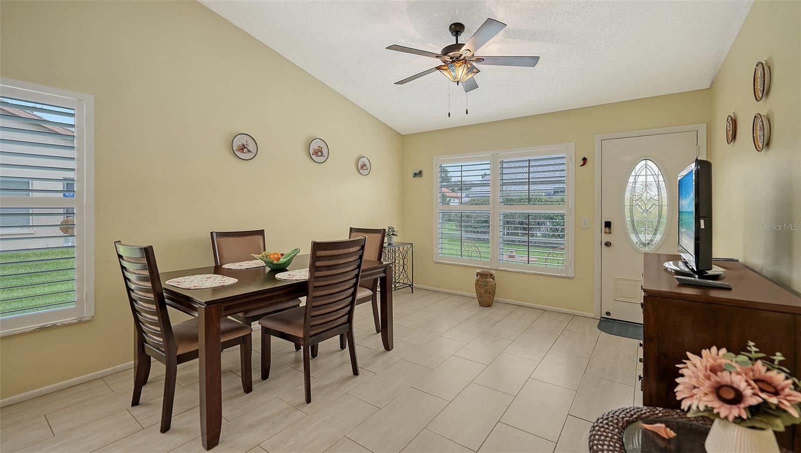 Image 18 of 46 For 4176 Vallarta Court 3033