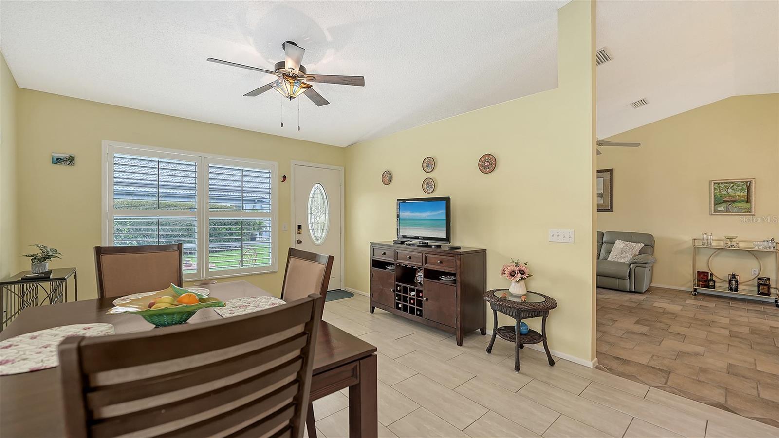 Image 19 of 46 For 4176 Vallarta Court 3033