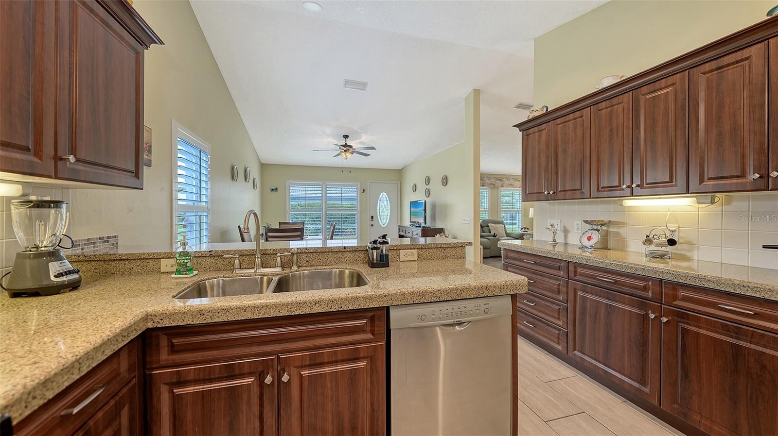 Image 24 of 46 For 4176 Vallarta Court 3033