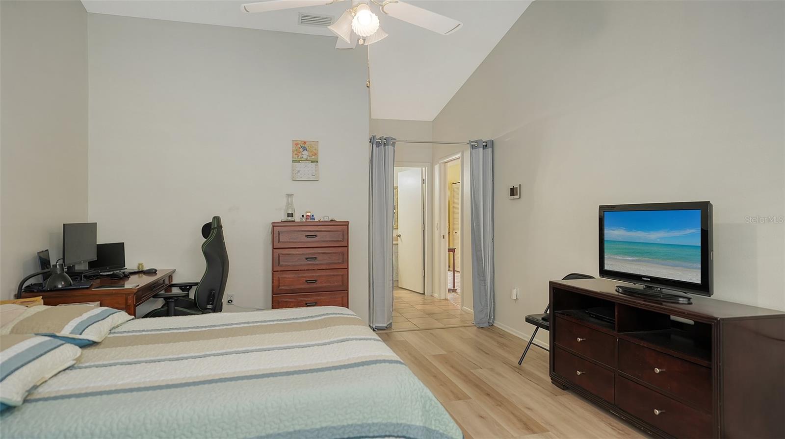 Image 29 of 46 For 4176 Vallarta Court 3033